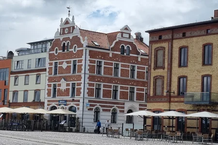 Die Auswahl zeigt das Hotel Hiddenseer in Stralsund.